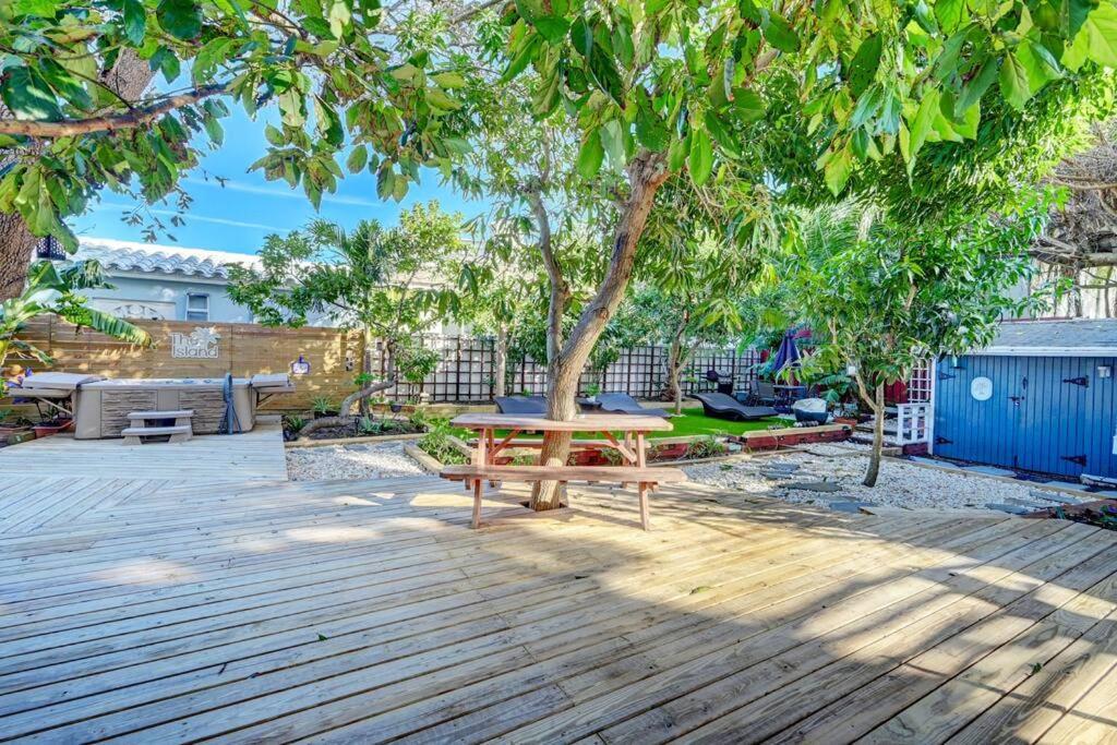 Garden Beach Studio @The Island ديرفيلد بيتش المظهر الخارجي الصورة